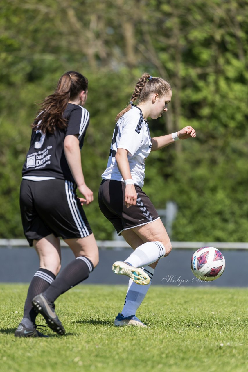 Bild 237 - F SV Henstedt Ulzburg - SV Fortuna Boesdorf : Ergebnis: 3:1